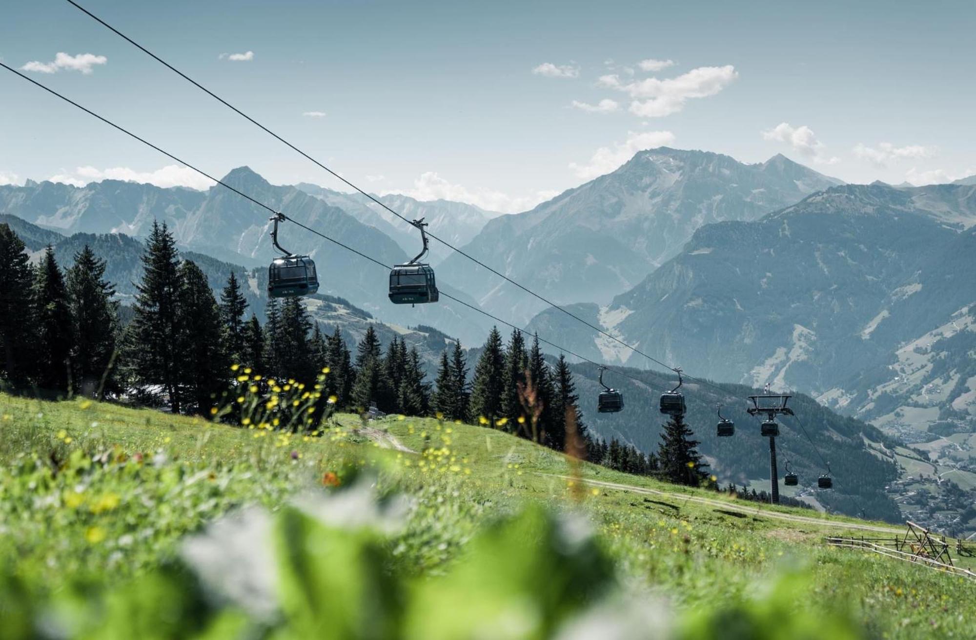 Alpenluxus Presents - Marias Zillertalblick With Roof Terrace, 3 Bedrooms & Parking Space Schlitters Extérieur photo