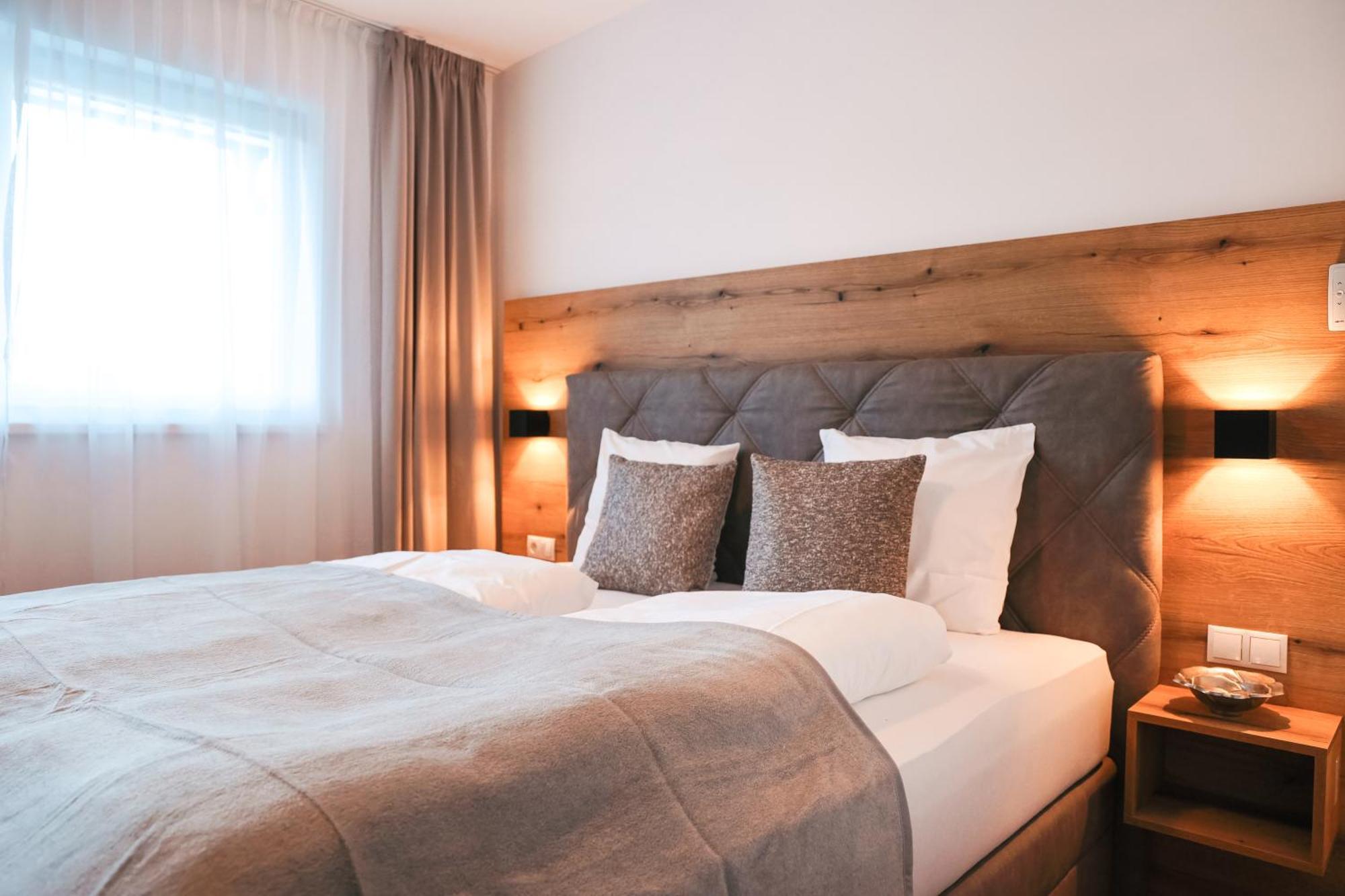 Alpenluxus Presents - Marias Zillertalblick With Roof Terrace, 3 Bedrooms & Parking Space Schlitters Extérieur photo