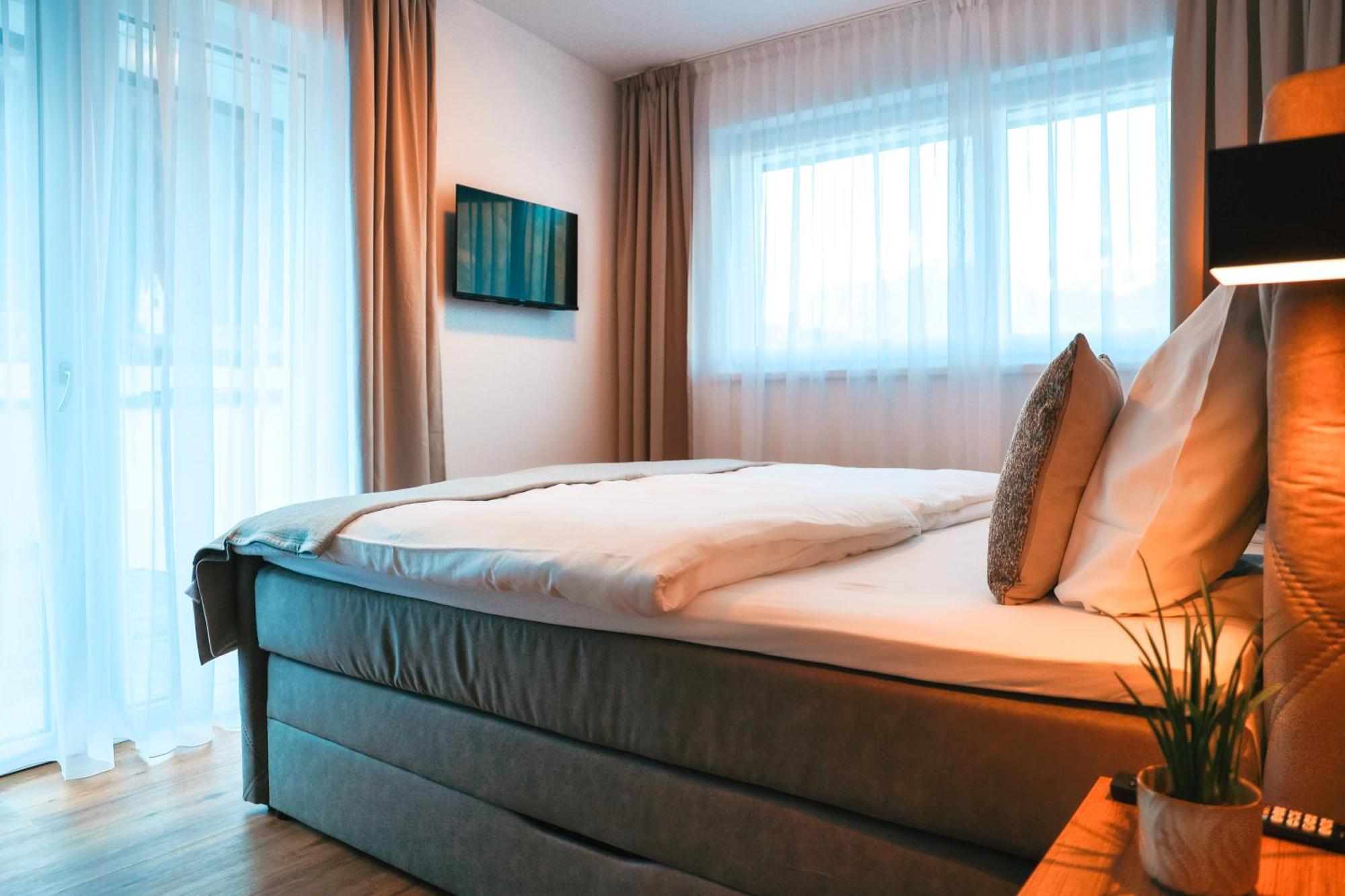 Alpenluxus Presents - Marias Zillertalblick With Roof Terrace, 3 Bedrooms & Parking Space Schlitters Extérieur photo